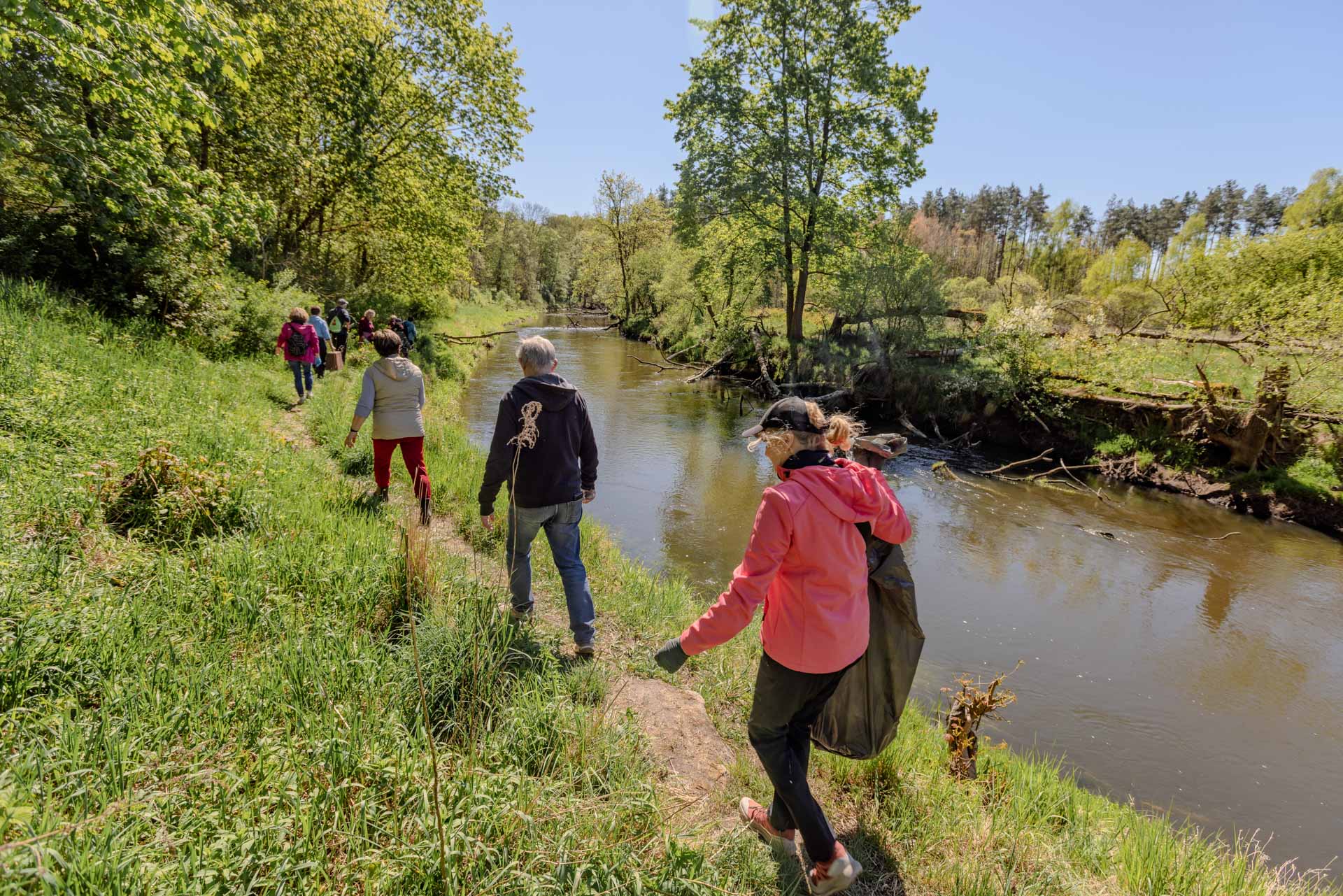 Dzień Ziemi 2025  - sprzątanie Iny w Goleniowie