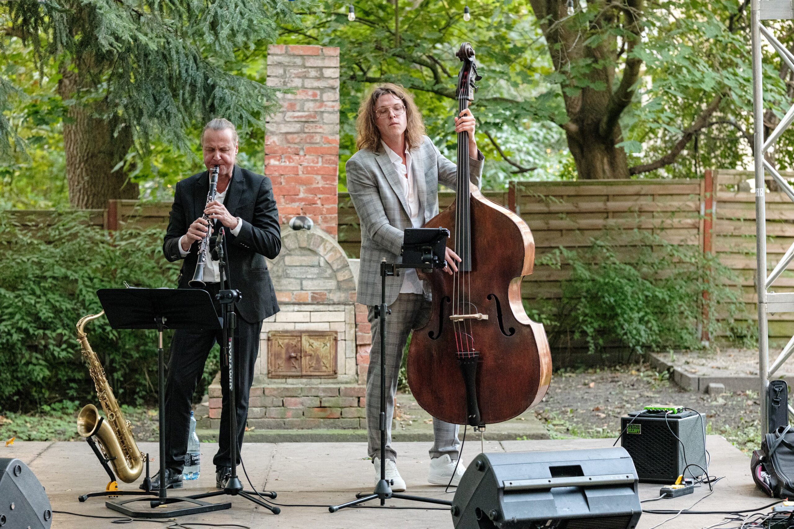 Performance by the jazz duo Strychar Band